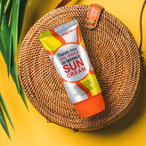 ضدآفتاب فاقد چربی فارم استی spf 50